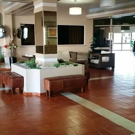 Charming In 40 M² With Shared Pool * Albufeira