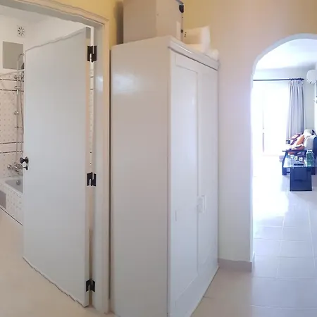 דירה Charming In 40 M² With Shared Pool אלבופיירה