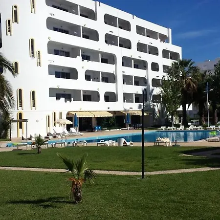 Apartment Charming In 40 M² With Shared Pool
